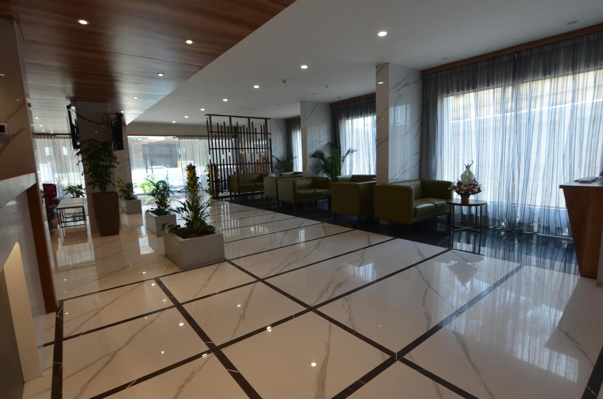 העיר בנגלור Iva By Skr A Petrichor Hotel מראה חיצוני תמונה